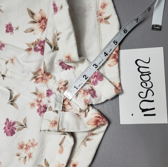 AEO denim white flower mid rise shorts women's size 0 - Picture 9 of 10